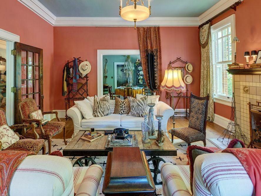 The English Merchant'S Inn Воксагачі Екстер'єр фото